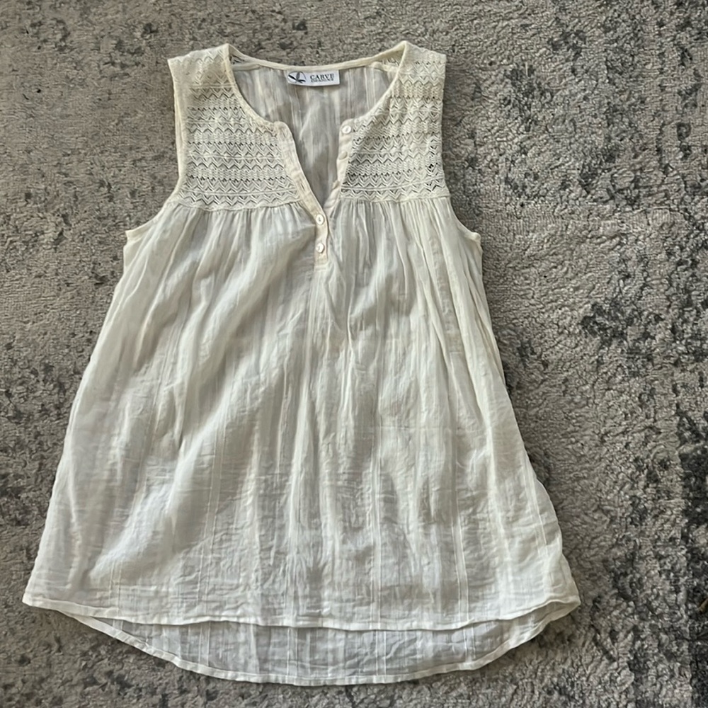 Carve Designs top, small size